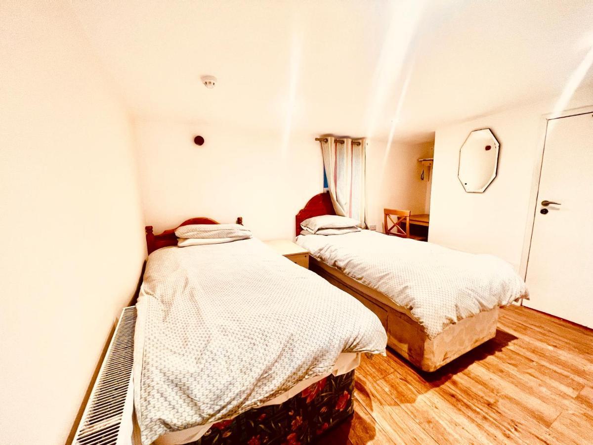 Lodge White House *